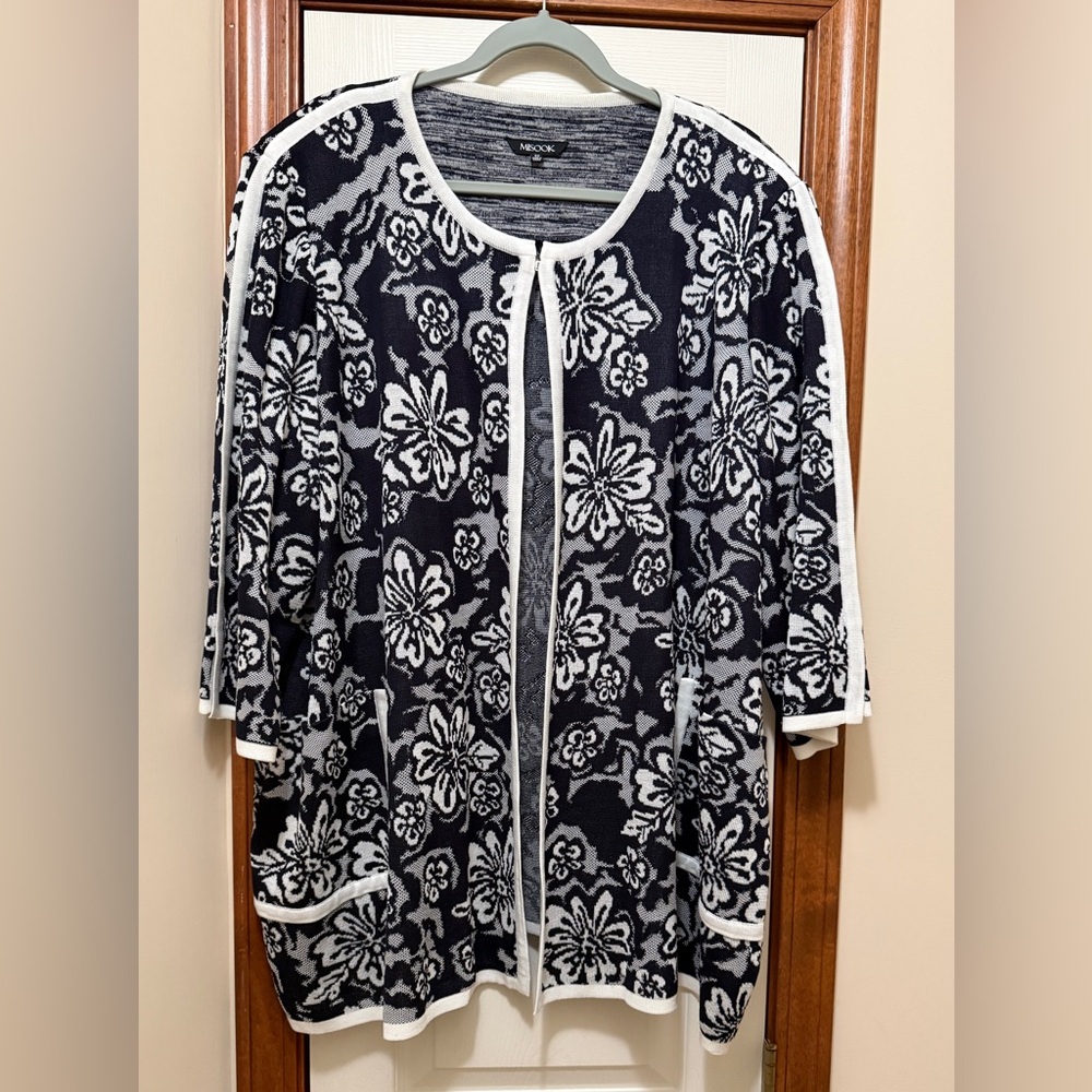 Exclusively for Misook floral knit fly-away jacket 3/4 sleeve dark Navy/white 3X